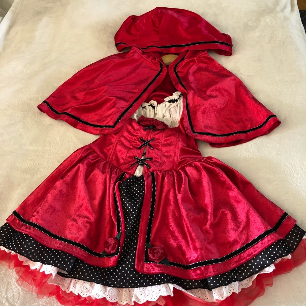 Red Ridding Hood Costume (Limited Edition)